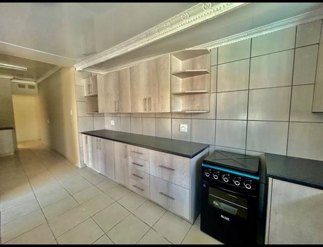 4 BEDROOM HOUSE FOR SALE IN VANDERBIJLPARK SW 1